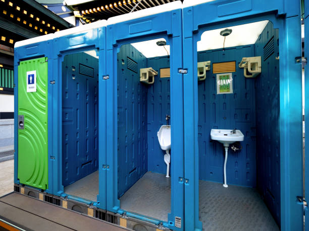Best Porta potty delivery and setup  in Humboldt, KS